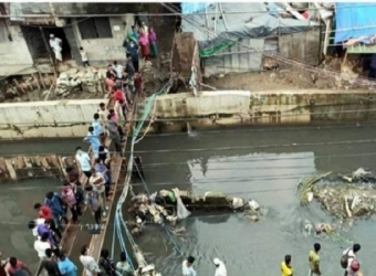 চট্টগ্রামে খাল থেকে নারীকে উদ্ধার 